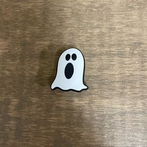 CROCS charm GHOST